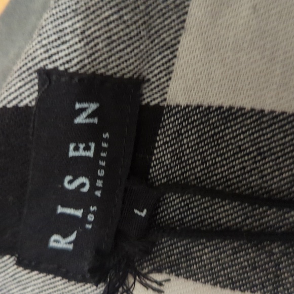 Shacket - Picture 6 of 7